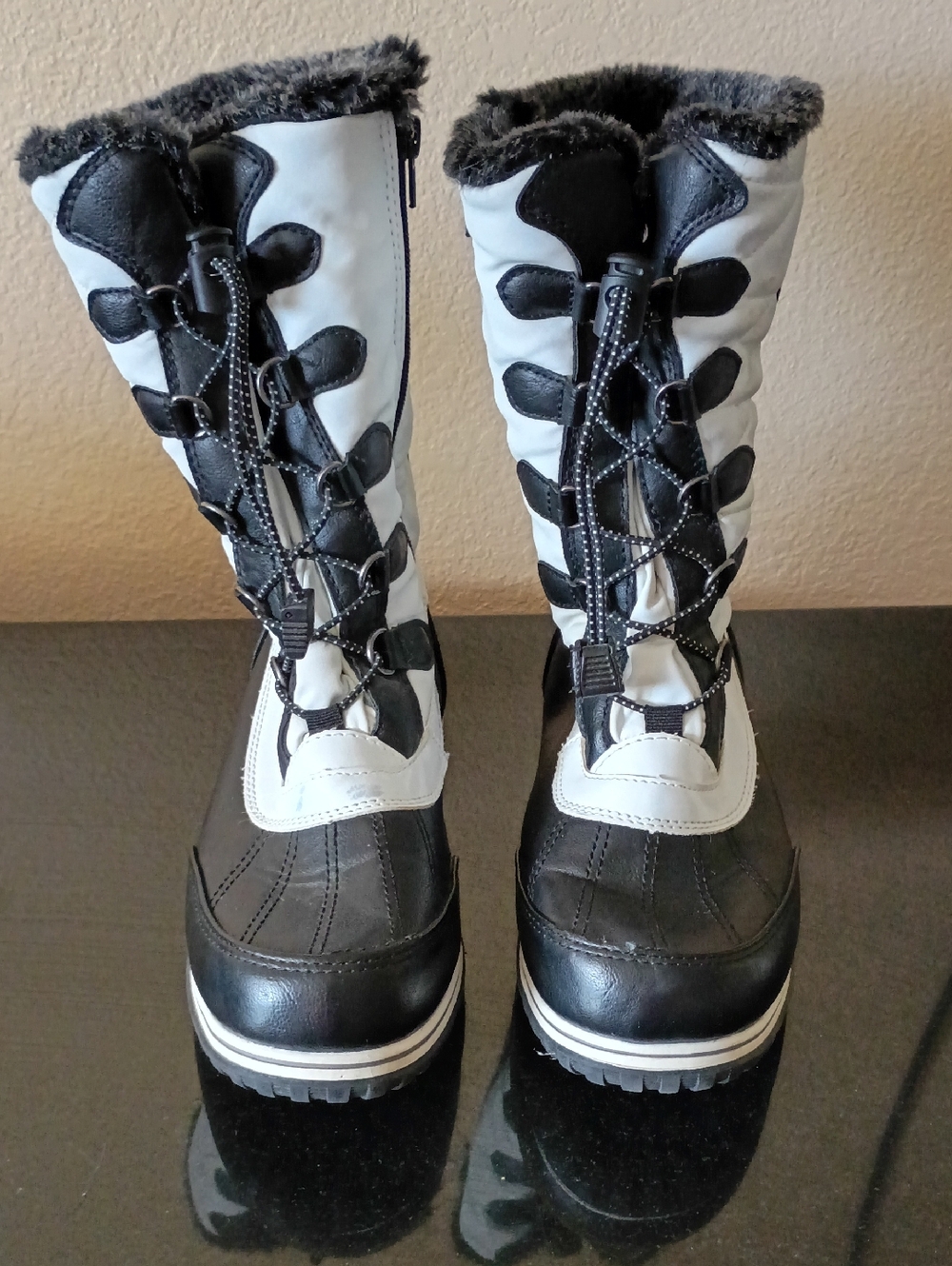 Weatherproof Black and White Insulated Lace-Up Snow Boots